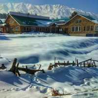 gulmarg-hotel-in-winter