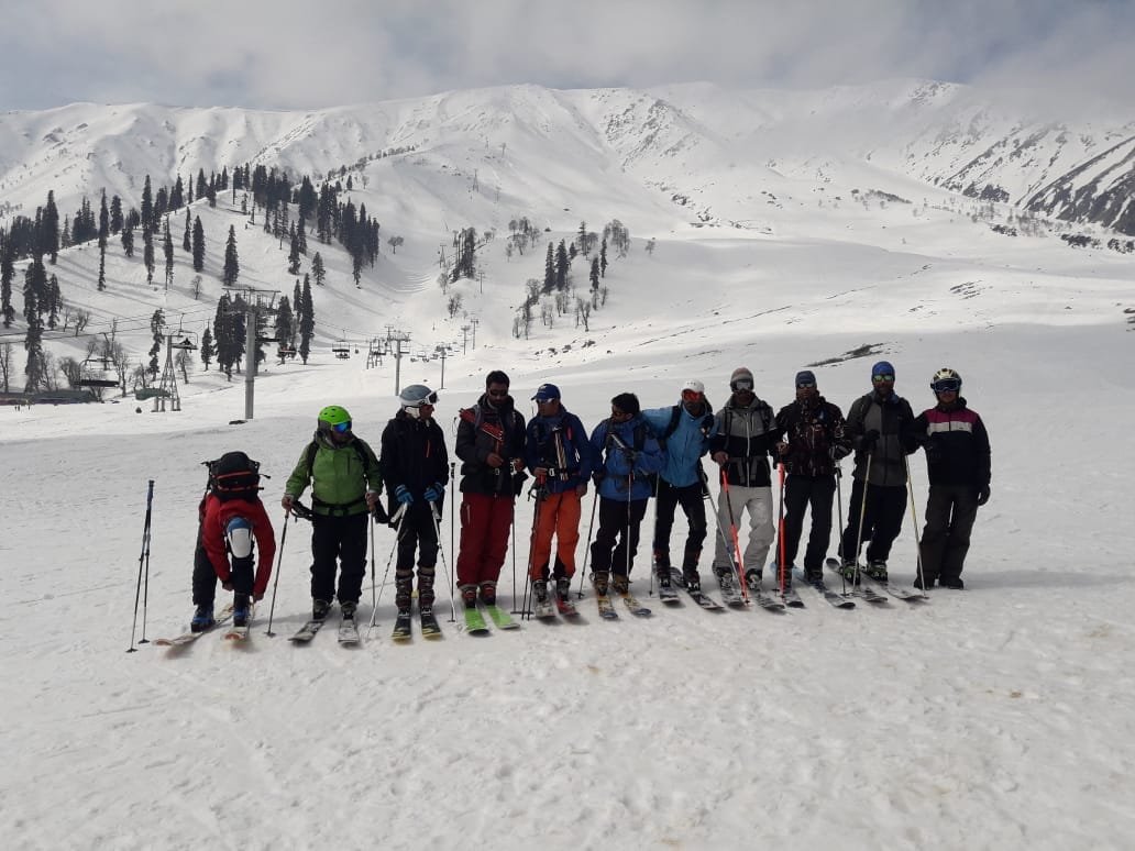 group photo gulmarg