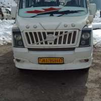 Jammu-tempo-traveller