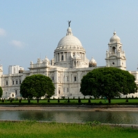 victoria memorial 2 logo