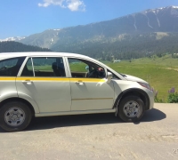 Taxi to gulmarg